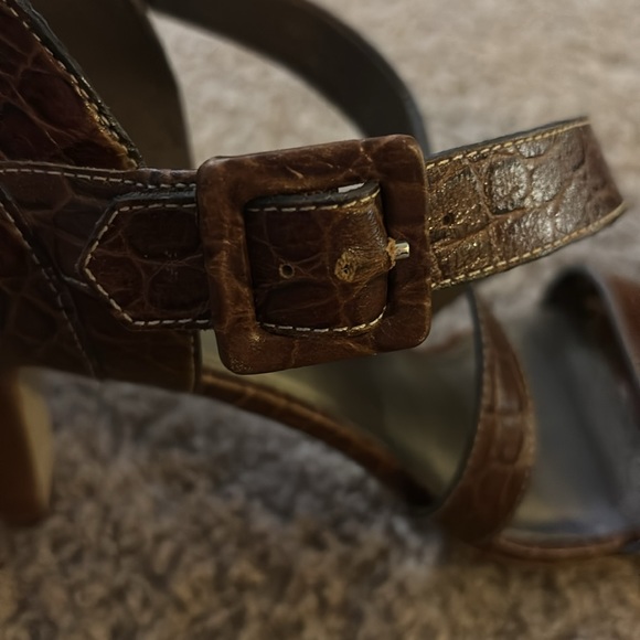 Talbots Croc Embossed Heel - Picture 2 of 8